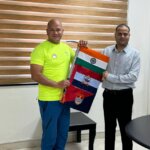 SDRF के पर्वतारोही मुख्य आरक्षी राजेन्द्र नाथ माउंट एवरेस्ट आरोहण अभियान हेतु हुए रवाना, सेनानायक श्री अर्पण यदुवंशी ने किया फ्लैग ऑफ