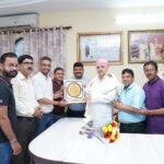 उत्तरांचल प्रेस क्लब प्रतिनिधिमण्डल ने श्री दरबार साहिब में टेका मत्था  श्रीमहंत देवेन्द्र दास जी महाराज ने प्रेस क्लब की स्मारिका गुलदस्ता का विमोचन किया